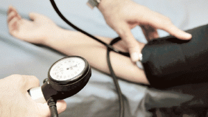 Control adecuado de la Hipertensión Arterial, ¿En casa, en la farmacia o en el centro de salud?